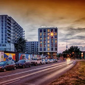 Hotel Schulz At The East Side Gallery
